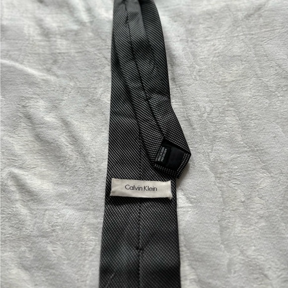 Two ties - Picture 5 of 6